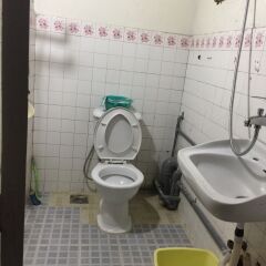 Отель Homestay Nha Toi 3 Далат ванная