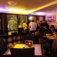 Отель a&o Hamburg Reeperbahn Гамбург гостиничный бар