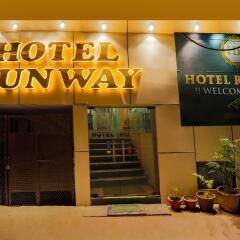 Отель Runway Mahipalpur Индия, Нью-Дели - отзывы, цены и фото номеров - забронировать отель Runway Mahipalpur онлайн вид на фасад