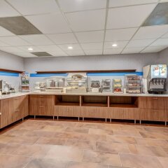 Holiday Inn Express Hotel & Suites Greenville Airport питание фото 2