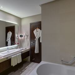 Отель 72 Hotel ОАЭ, Шарджа - 1 отзыв об отеле, цены и фото номеров - забронировать отель 72 Hotel онлайн ванная фото 2