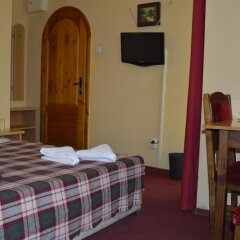 Отель Neon Guest Rooms Болгария, Шумен - отзывы, цены и фото номеров - забронировать отель Neon Guest Rooms онлайн сейф в номере