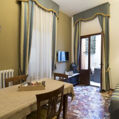 Отель The Charm Suites Италия, Венеция - отзывы, цены и фото номеров - забронировать отель The Charm Suites онлайн комната для гостей фото 2