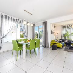 Отель Avra Villa #22 комната для гостей