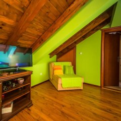 Отель Guesthouse Tianis сейф в номере