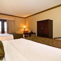 Отель BEST WESTERN PLUS Brookside Inn удобства в номере