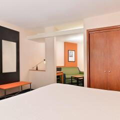 Отель Fairfield Inn And Suites By Marriott Columbus West Колумбус удобства в номере фото 2