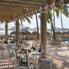 Отель Sheraton Buganvilias Resort & Convention Center бассейн