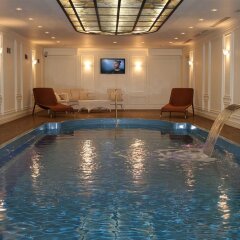 Fairmont Grand Hotel Kyiv Киев бассейн
