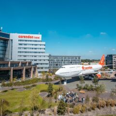 Отель Corendon Village Hotel Amsterdam Нидерланды, Бадхевердорп - отзывы, цены и фото номеров - забронировать отель Corendon Village Hotel Amsterdam онлайн парковка