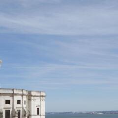 Отель Alfama Yellow House пляж