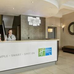 Отель Holiday Inn Express London Victoria интерьер отеля