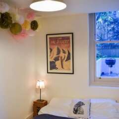 Отель Bright 2 Bedroom Garden Flat in the Heart of Hove удобства в номере