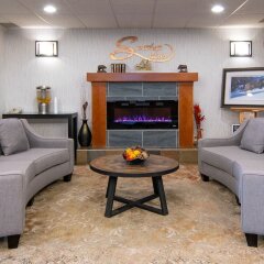 Отель Service Plus Inns & Suites Calgary Канада, Калгари - отзывы, цены и фото номеров - забронировать отель Service Plus Inns & Suites Calgary онлайн интерьер отеля фото 3