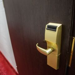 Гостиница Летучая мышь Отель в Выборге 8 отзывов об отеле, цены и фото номеров - забронировать гостиницу Летучая мышь Отель онлайн Выборг сейф в номере