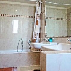 Отель La Campanella Guesthouse ванная фото 2