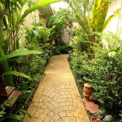Отель Ploy Khumthong Boutique Resort Бангкок фото 3