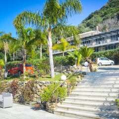Отель CapoSperone Resort Пальми приотельная территория