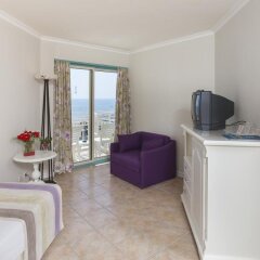 Iz Flower Side Beach Hotel All Inclusive Турция, Сиде - отзывы, цены и фото номеров - забронировать отель Iz Flower Side Beach Hotel All Inclusive онлайн комната для гостей фото 5