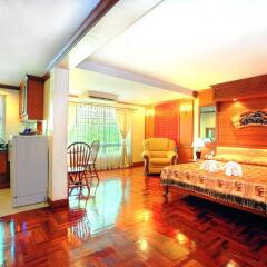 Отель Royal Ivory Sukhumvit Nana By Compass Hospitality Бангкок в номере