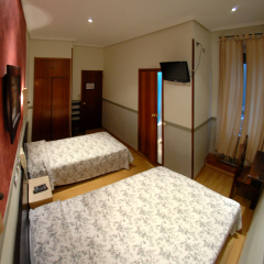 Отель Hostal Montecarlo удобства в номере