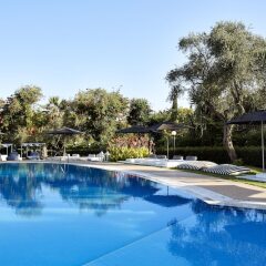 Отель Mr & Mrs White Corfu Греция, Корфу - отзывы, цены и фото номеров - забронировать отель Mr & Mrs White Corfu онлайн бассейн фото 3