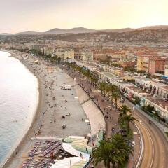 Отель Days Inn Nice Centre Франция, Ницца - 5 отзывов об отеле, цены и фото номеров - забронировать отель Days Inn Nice Centre онлайн пляж