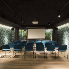 Yurbban Trafalgar Hotel