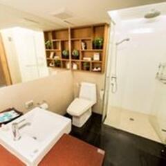 Апартаменты Laemtong Serviced Apartment ванная