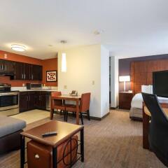 Отель Residence Inn Columbus Worthington комната для гостей фото 2