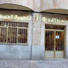 Отель Hostal Santel San Marcos вид на фасад