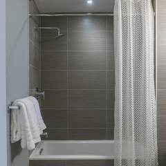 Отель BOQ Lodging Apartments In Rosslyn США, Арлингтон - отзывы, цены и фото номеров - забронировать отель BOQ Lodging Apartments In Rosslyn онлайн ванная