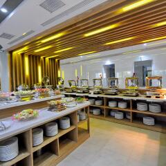 Отель Anrizon Hotel Nha Trang Вьетнам, Нячанг - отзывы, цены и фото номеров - забронировать отель Anrizon Hotel Nha Trang онлайн питание