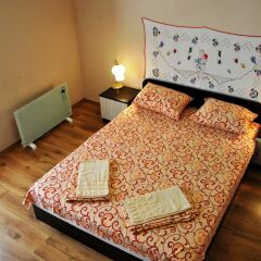 10 Coins Hostel вид на фасад