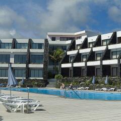 Отель Caloura Hotel Resort Португалия, Агуа-де-Пау - 3 отзыва об отеле, цены и фото номеров - забронировать отель Caloura Hotel Resort онлайн бассейн фото 2