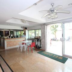 Отель Bella Villa Serviced Apartments Таиланд, Паттайя - 13 отзывов об отеле, цены и фото номеров - забронировать отель Bella Villa Serviced Apartments онлайн гостиничный бар