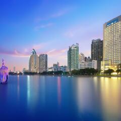 Отель Lakeside Hotel Xiamen Airline Китай, Сямынь - отзывы, цены и фото номеров - забронировать отель Lakeside Hotel Xiamen Airline онлайн приотельная территория