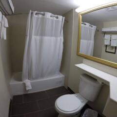 Отель Motel 6 Elizabeth - Newark Liberty Intl Airport США, Элизабет - отзывы, цены и фото номеров - забронировать отель Motel 6 Elizabeth - Newark Liberty Intl Airport онлайн ванная фото 2