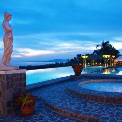 Отель The Peacock Garden Филиппины, Дауис - отзывы, цены и фото номеров - забронировать отель The Peacock Garden онлайн бассейн фото 2