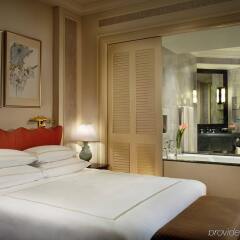 Отель Swissotel The Stamford комната для гостей фото 2