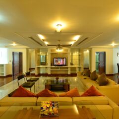 Отель Luxury 3 Bedroom Condo In Downtown Bangkok Бангкок интерьер отеля фото 3
