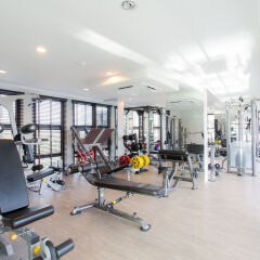 Отель 6th Avenue Surin Beach фитнесс-зал