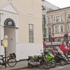 Earls Court Hotel спортивное сооружение