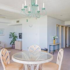Отель Alupang Beach Tower комната для гостей фото 3