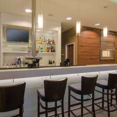 Отель Hampton By Hilton Nuremberg City Centre Нюрнберг гостиничный бар