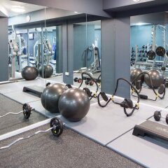 Radisson Blu Hotel London Stansted Airport фитнесс-зал