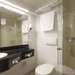 Отель IntercityHotel Nürnberg ванная фото 2