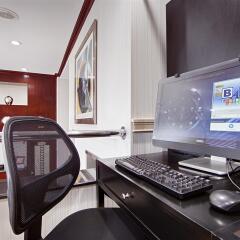 Отель Best Western Kennedy Airport США, Нью-Йорк - 1 отзыв об отеле, цены и фото номеров - забронировать отель Best Western Kennedy Airport онлайн с домашними животными