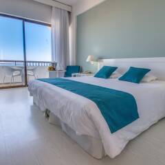 Отель Crystal Springs Beach Hotel Кипр, Протарас - 13 отзывов об отеле, цены и фото номеров - забронировать отель Crystal Springs Beach Hotel онлайн комната для гостей