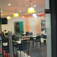 Don Mueang Airport Modern Bangkok Hotel гостиничный бар
